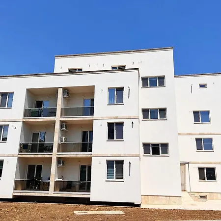 Rion Apartament *